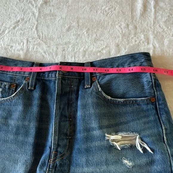 Levi's High Rise 501 Button Fly Cut Off Shorts Size 29 - Picture 10 of 13